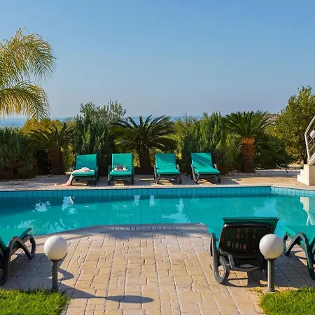 Coral Bay View, Walking Distance To The Beach! Villa *