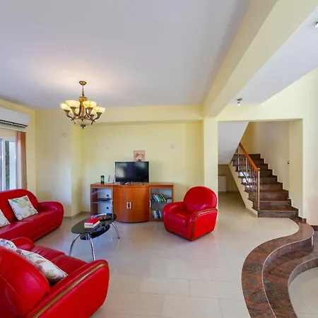 Villa Coral Bay View, Walking Distance To The Beach!