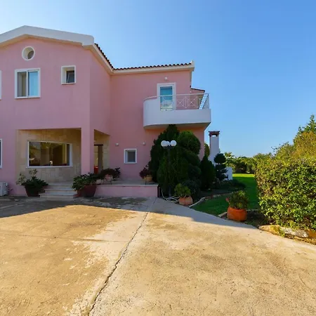 Coral Bay View, Walking Distance To The Beach! *